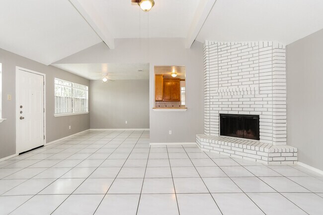 Foto del edificio - 14110 Magnolia Springs Dr