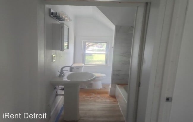 Foto del edificio - 4 br, 1 bath House - 5469 Seneca