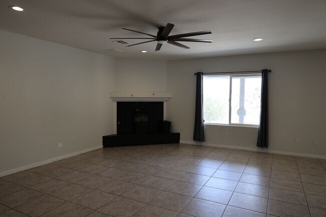 Foto del edificio - ?Unfurnished  dream home in the magical bo...