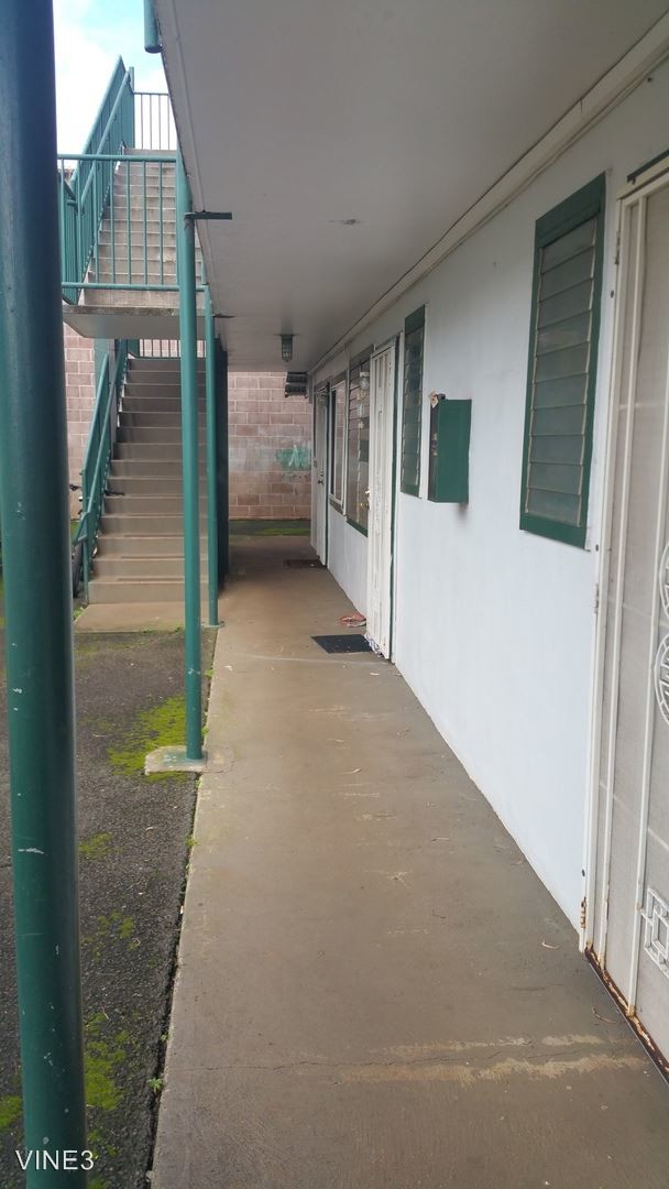 Building Photo - 112 Kilani Ave