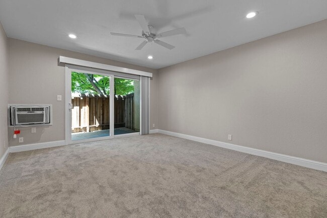 Foto del edificio - 975 Murrieta Blvd