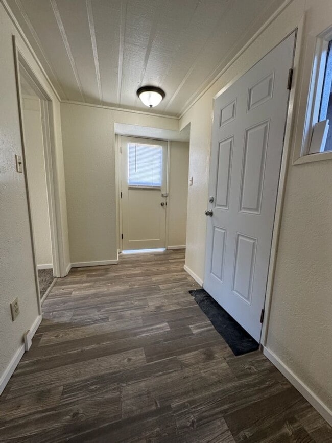 Building Photo - STATUS: PENDING APPLICATION-| R80E| $1495.00