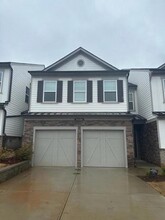 Building Photo - 6050 Sanford Pl