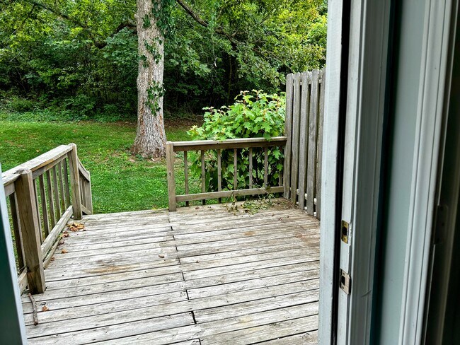 Foto del edificio - 2 Green Meadow Ln