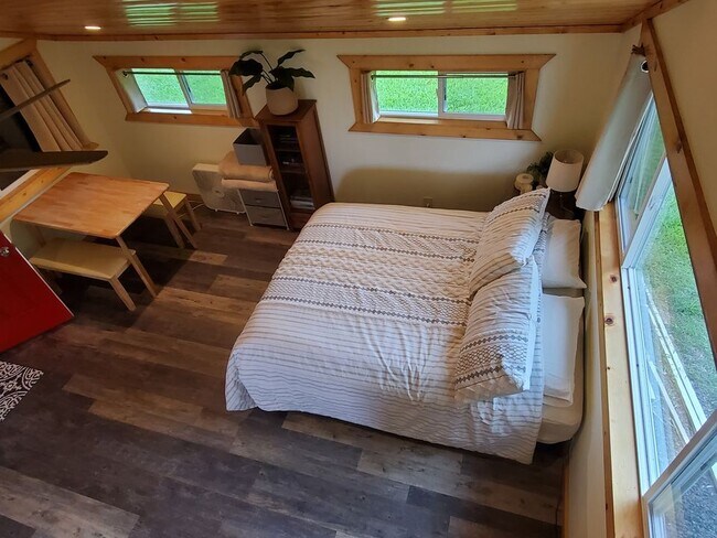 Foto del edificio - 995 Ainalako Rd