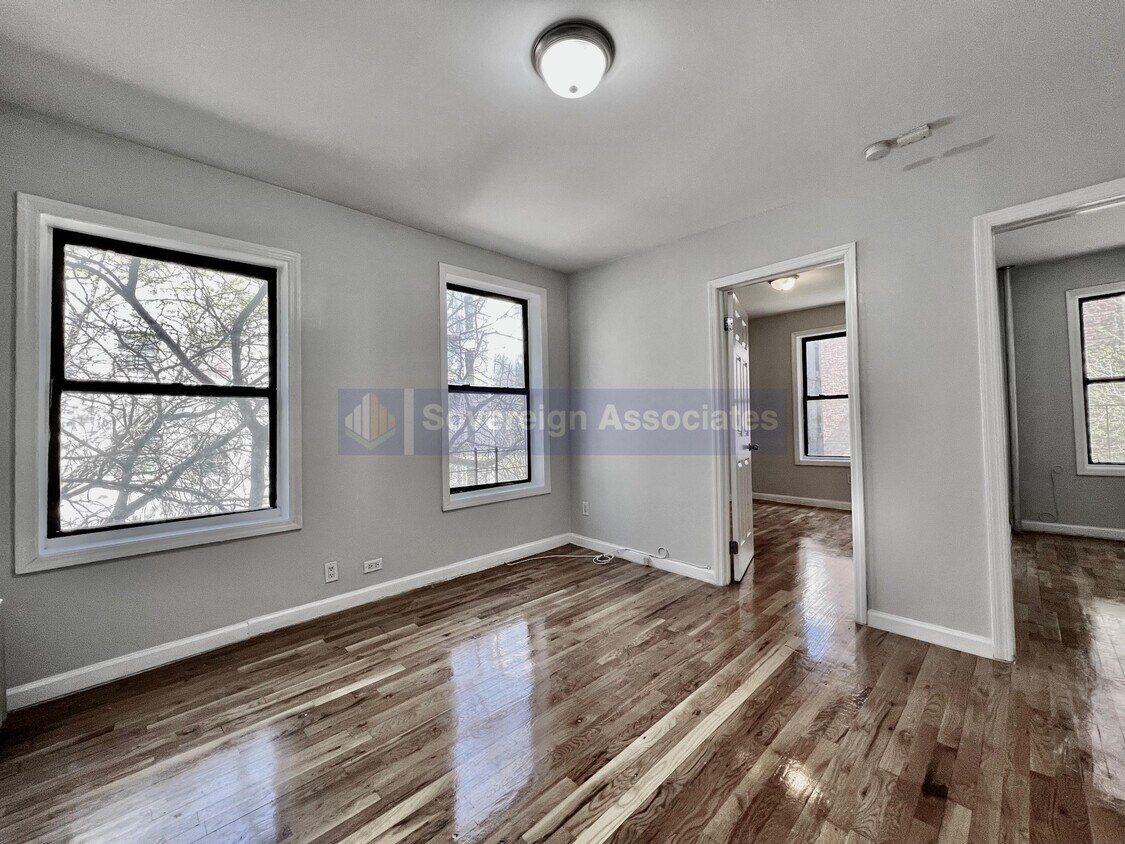 Foto principal - 541 W 156th St