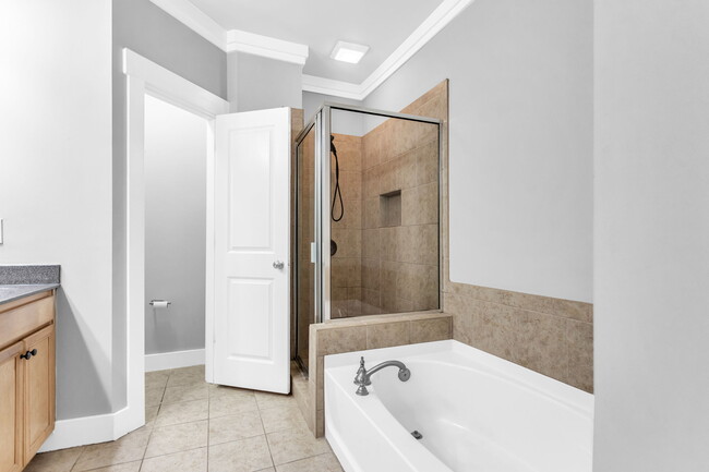 Baño principal - 769 Liberty Commons Dr NW