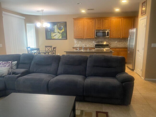 Building Photo - 7469 Calzado Dr