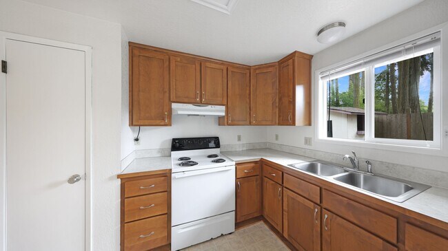 Foto del edificio - 2 Bed 1 Bath - No Pets - NAS Whidbey