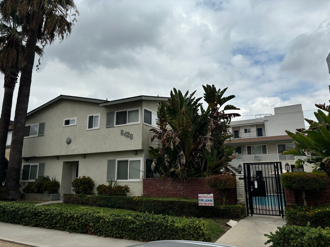 Primary Photo - 1 Bedroom Northridge Condo for Rent!