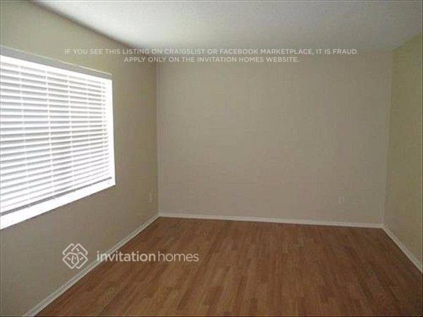 Foto del edificio - 7457 Blue Jacket Pl E