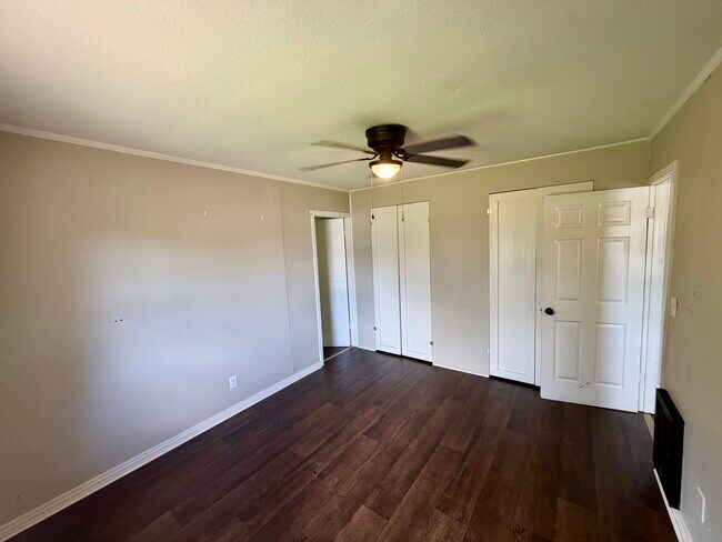 Foto del edificio - 616-622 14th St Quadplex