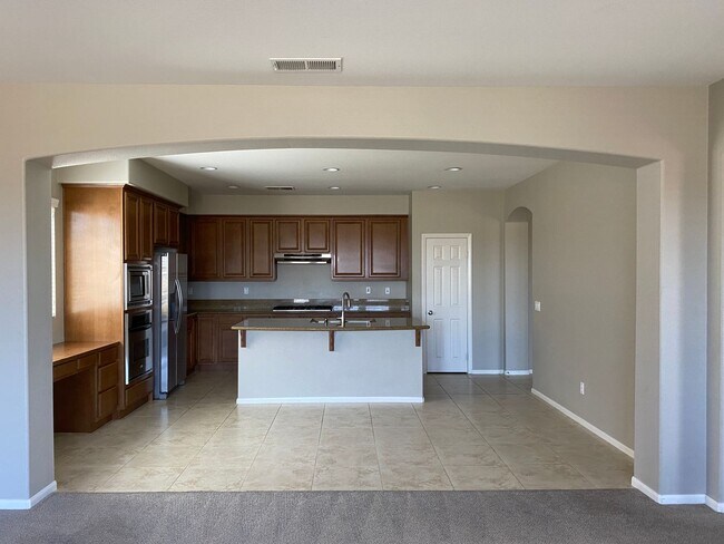 Building Photo - 5 Bedroom Morgan Hill Home Coming in July
