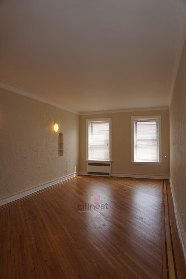 Foto del edificio - 9949 Shore Rd