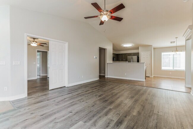 Building Photo - 34042 N Mercedes Dr