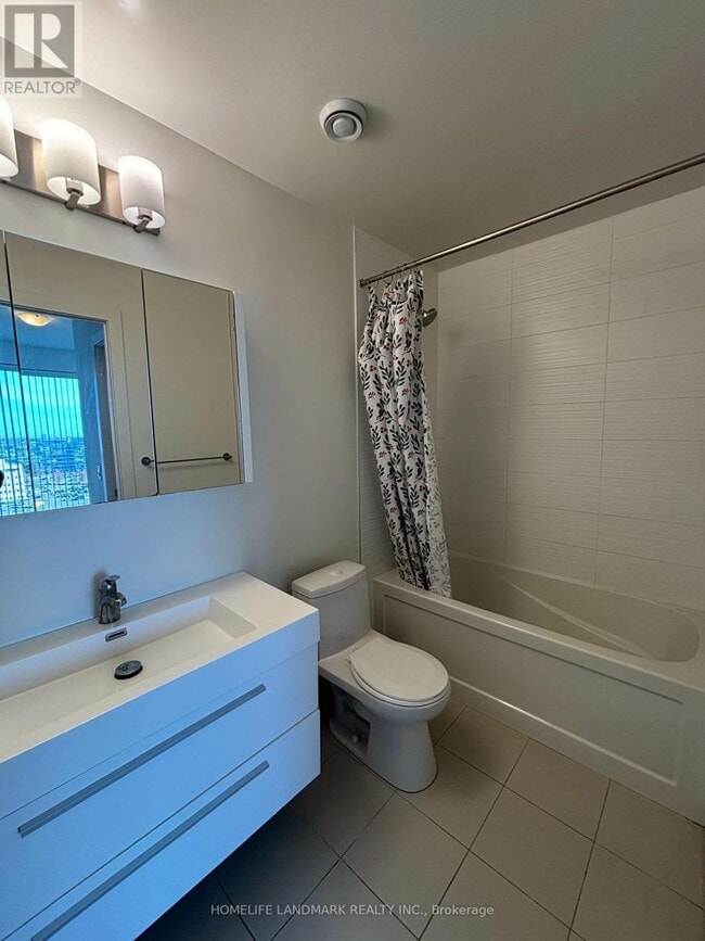 Photo du bâtiment - 8081 Birchmount Rd