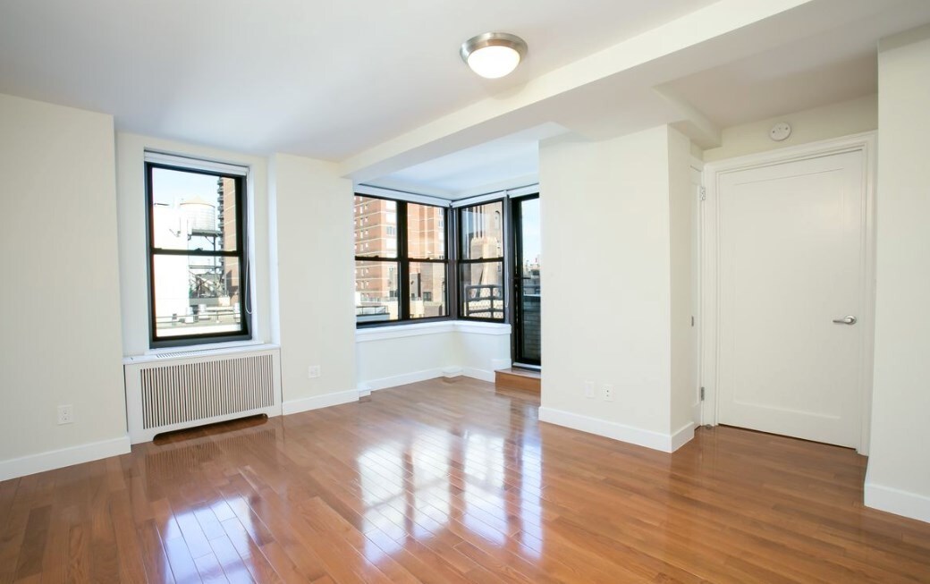 Foto principal - 420 E 57th St