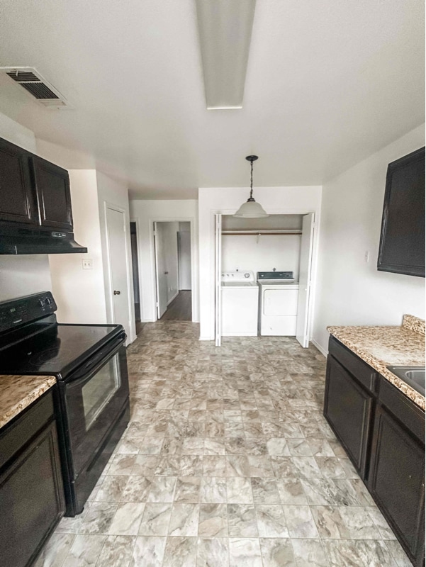 Building Photo - 1604 Windward Dr