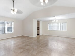 Building Photo - 13515 Wimbledon Oaks Dr