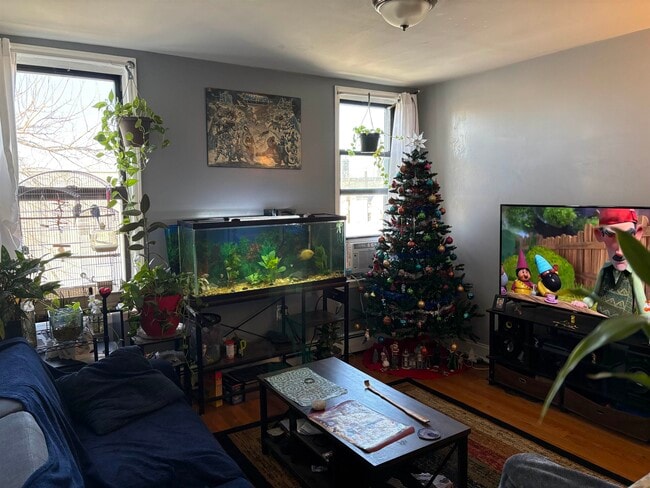 Building Photo - 33 Emerson Ave