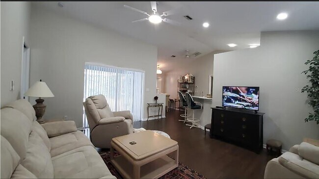 Foto del edificio - 2534 N Brentwood Cir
