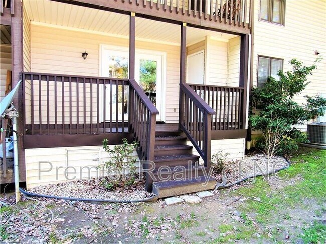 Foto del edificio - 1042 Rock Knoll Ct