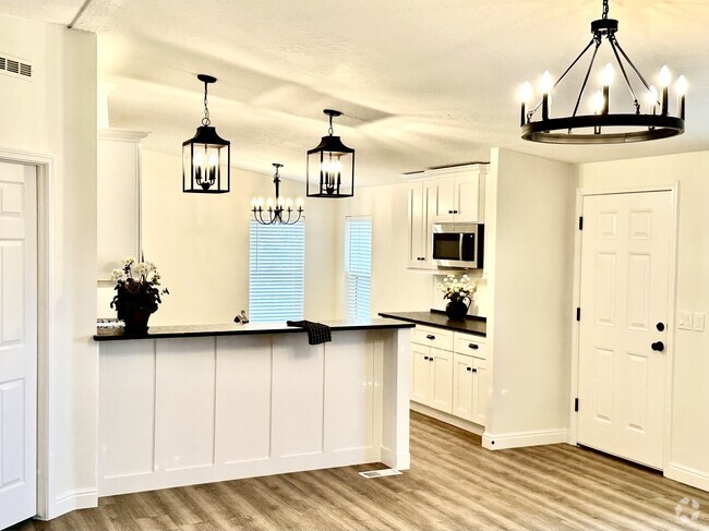 Building Photo - 213 Sheltie Ln