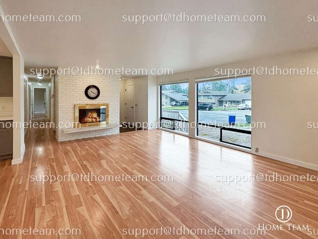 Photo - "Spacious 4-Bedroom Duplex with 2 Full Bat... Apartment