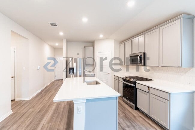 Building Photo - Unit