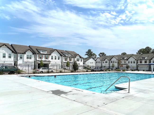 Foto del edificio - 421 Auburn Crossing Dr
