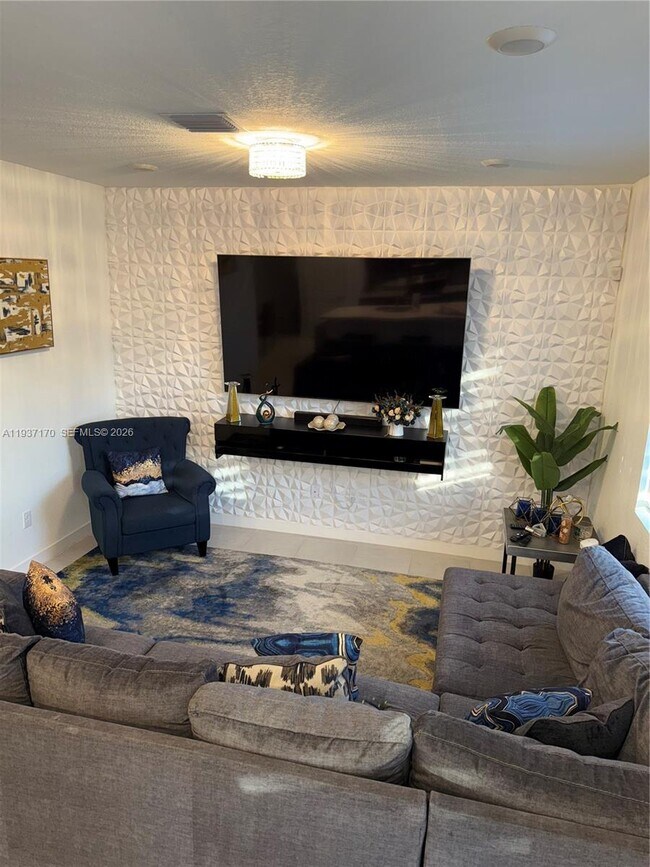 Foto del edificio - 818 SE 19th St