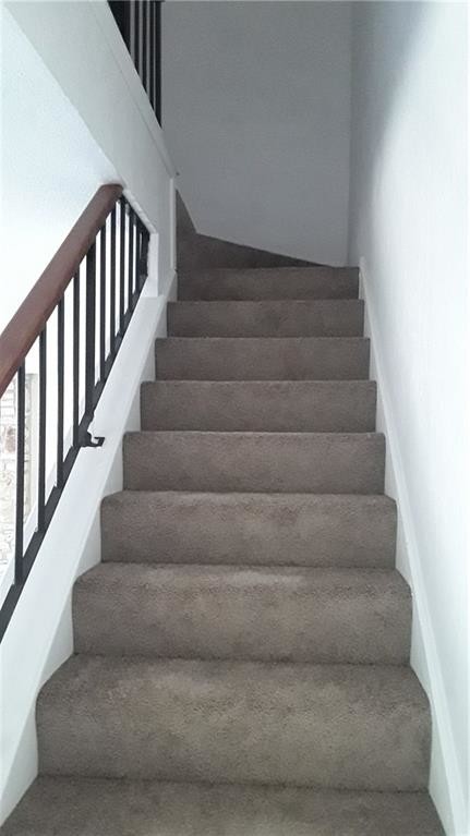 Foto del edificio - 8400 Furness Dr