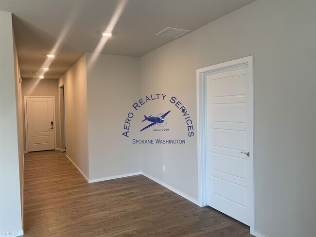 Foto del edificio - 3 br, 2 bath House - 8408 W Silver St