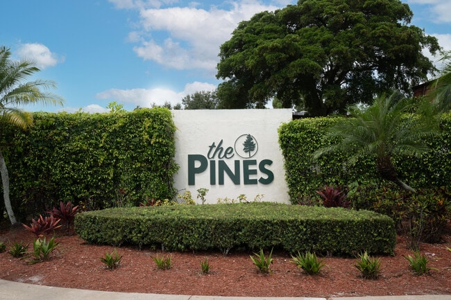 Building Photo - 2228 White Pine Cir