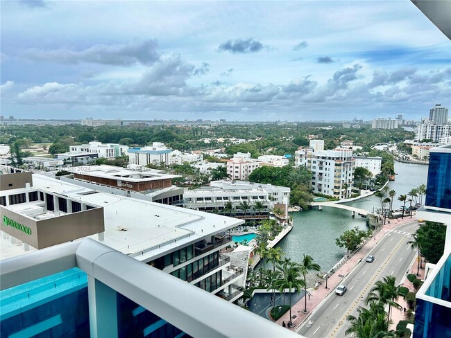 Foto del edificio - 2301 Collins Ave