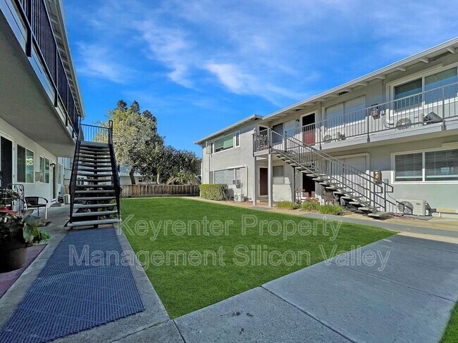 Building Photo - 3013 Magliocco Dr