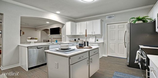 Building Photo - 9311 N FM 620