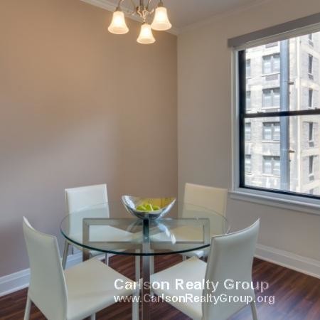 Foto del edificio - 209 E Chestnut St