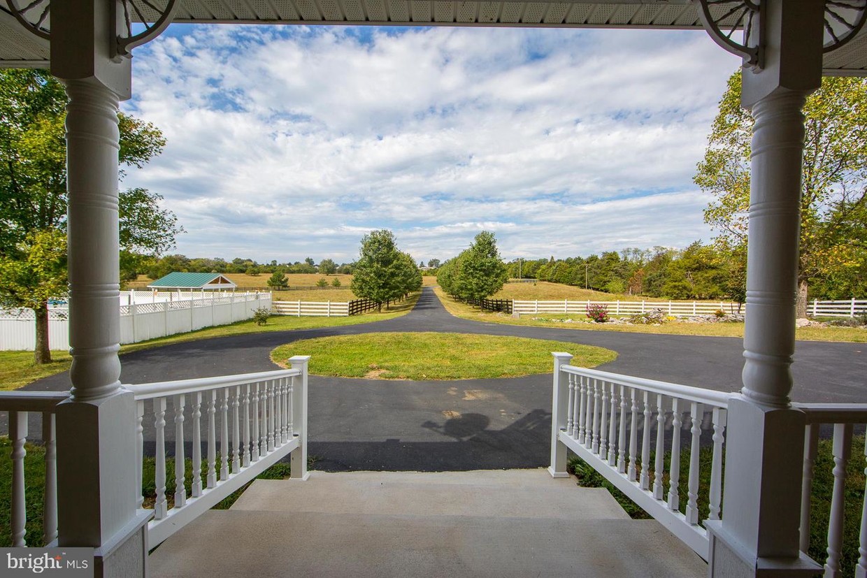 Foto principal - 207 Rocky Glen Dr