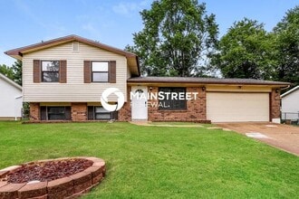 Building Photo - 1700 Birch St