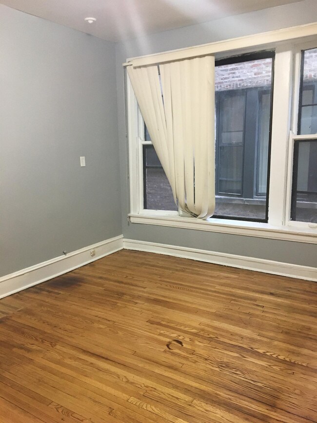 Foto del edificio - 4819 S King Dr