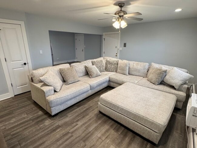 Foto del edificio - 1443 Homestead Rd