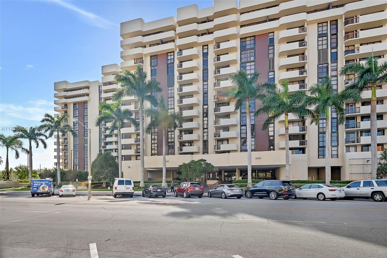 Foto principal - 600 Biltmore Way