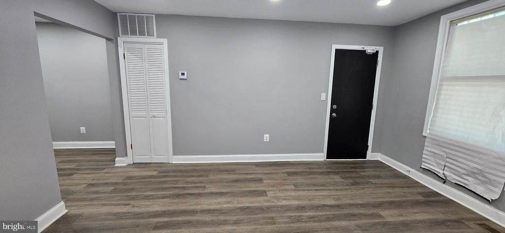 Foto principal - 405 34th St SE