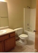 Building Photo - 1712 Clover Dr