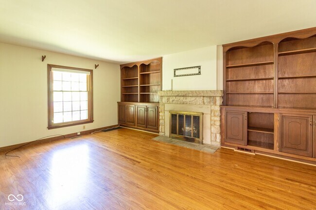 Foto del edificio - 6353 Riverview Dr