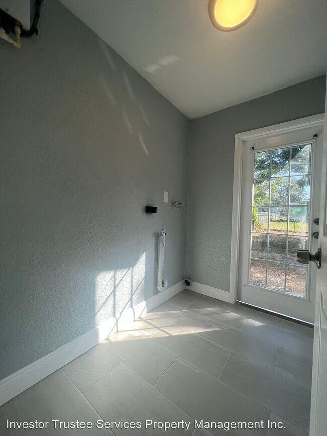 Building Photo - 2 br, 1 bath House - 6646 Talbot Cir