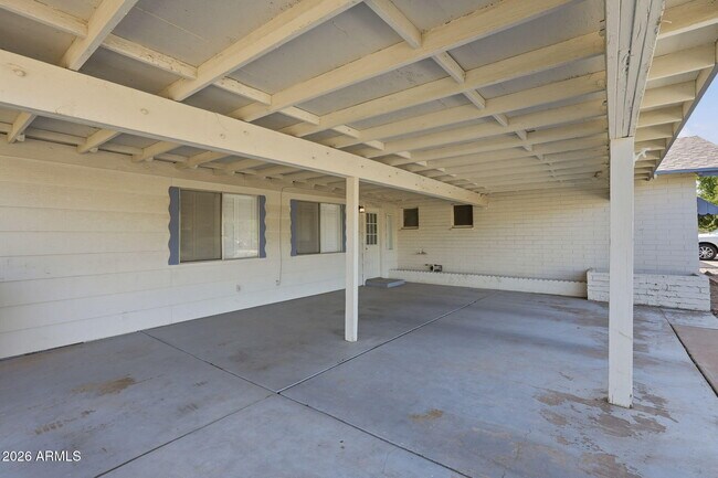 Foto del edificio - 2401 N 66th St
