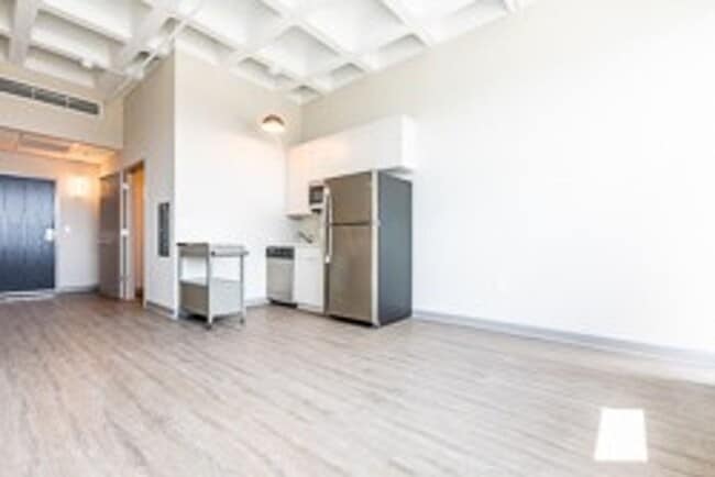 Interior Photo - 735 West by 3L Living