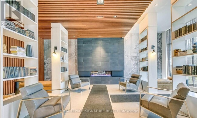 Building Photo - 297 Oak Walk Dr